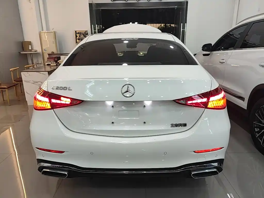 Mercedes-Benz C-Class — миниатюра 6