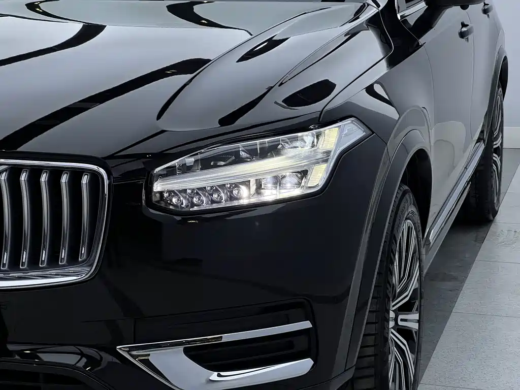 Volvo XC90 2024 B6 Luxury 7 мест