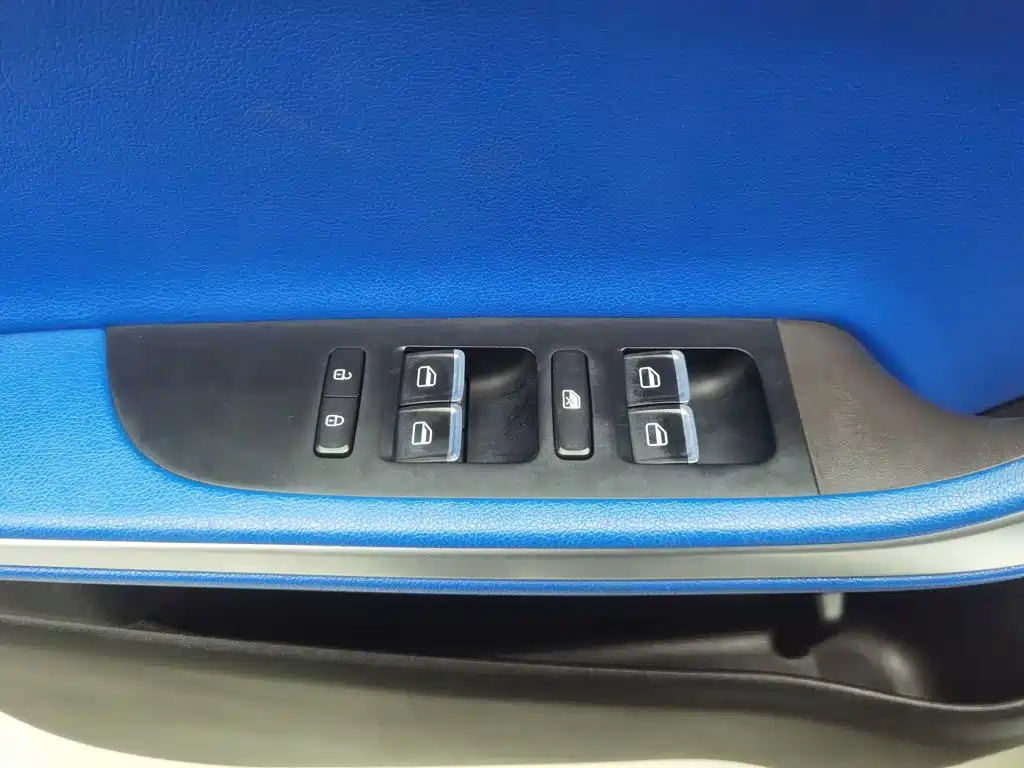 Chery New Energy Tiggo 3xe — миниатюра 9