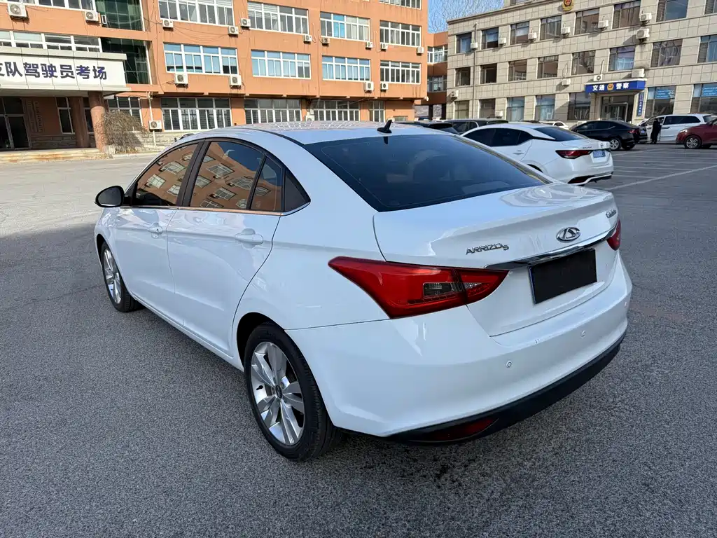 CHERY ARRIZO 5