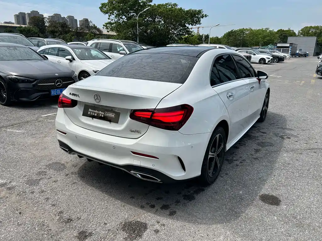 Mercedes-Benz A-Class — миниатюра 8