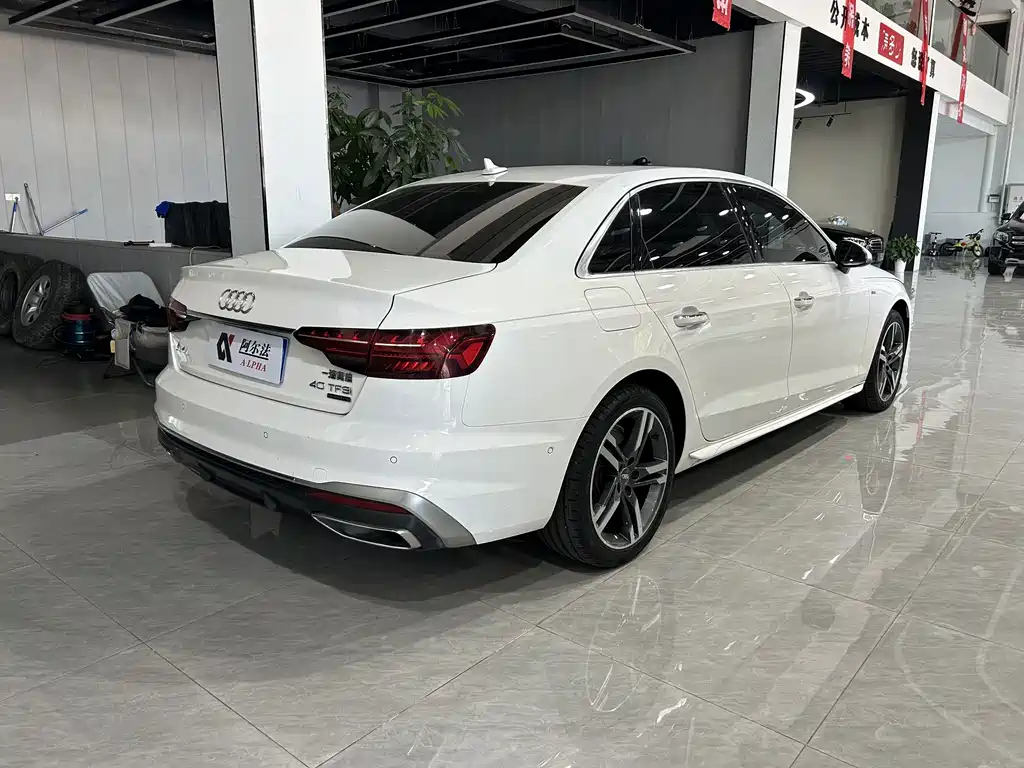 Audi A4L — миниатюра 4