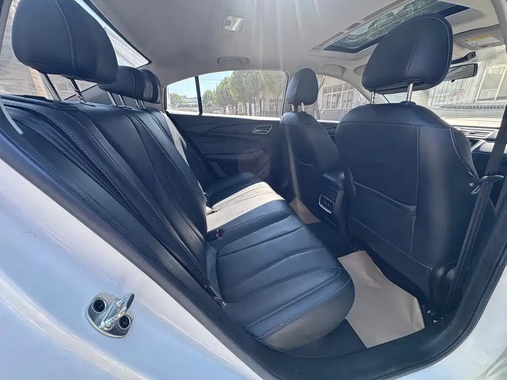 Roewe i5 — миниатюра 9