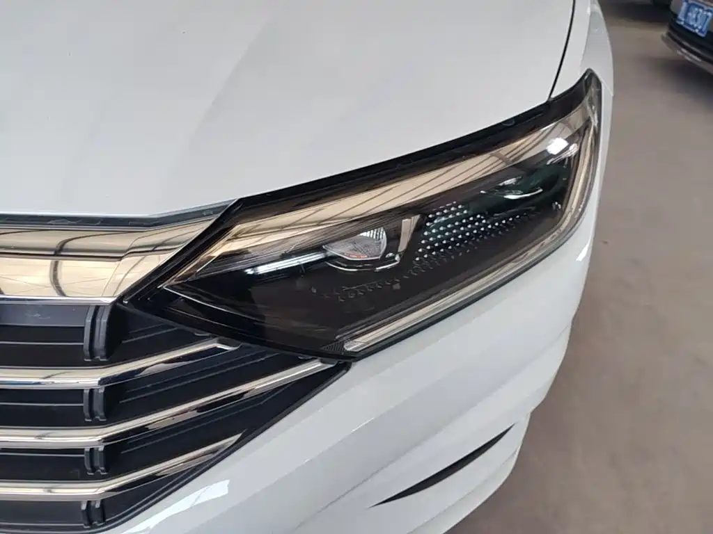 Volkswagen Sagitar — миниатюра 24