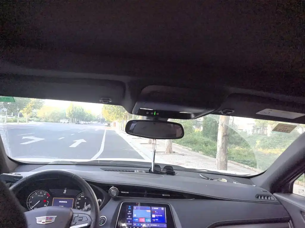 Cadillac XT4 — миниатюра 14
