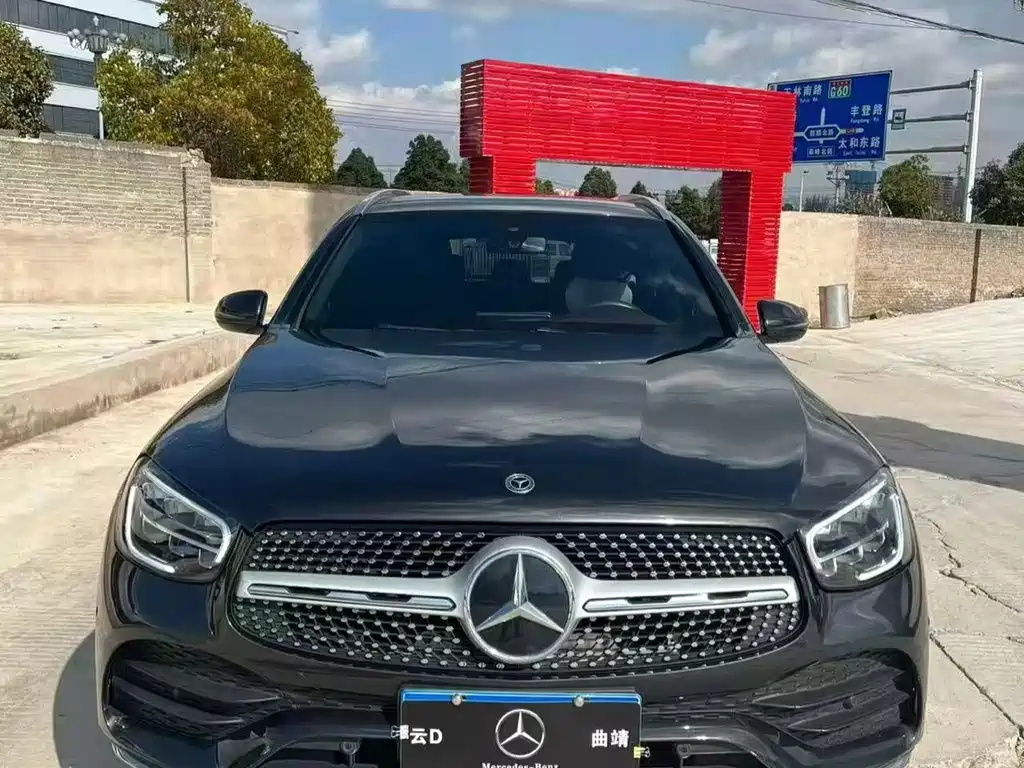 MERCEDES-BENZ GLC