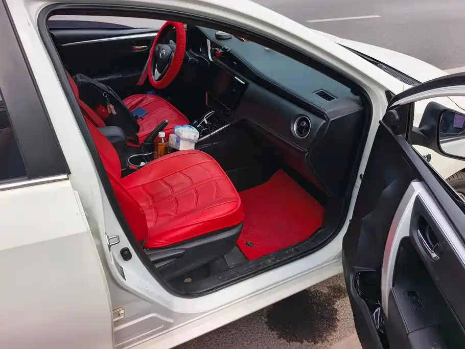 Toyota Corolla Hybrid — миниатюра 8