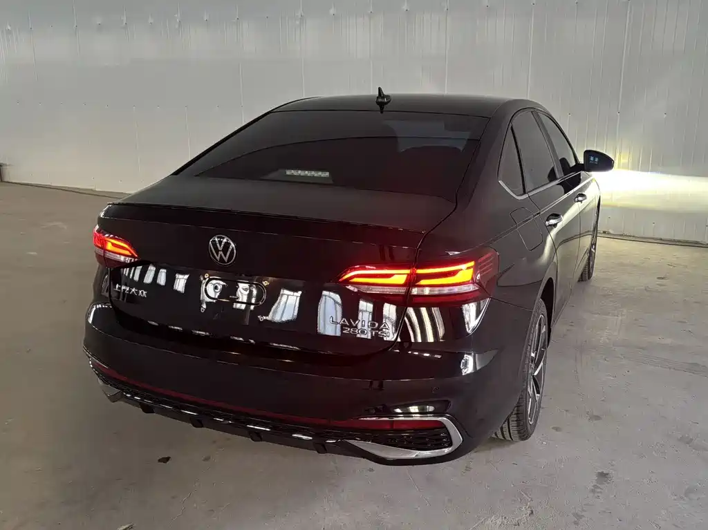 Volkswagen Lavida — миниатюра 6