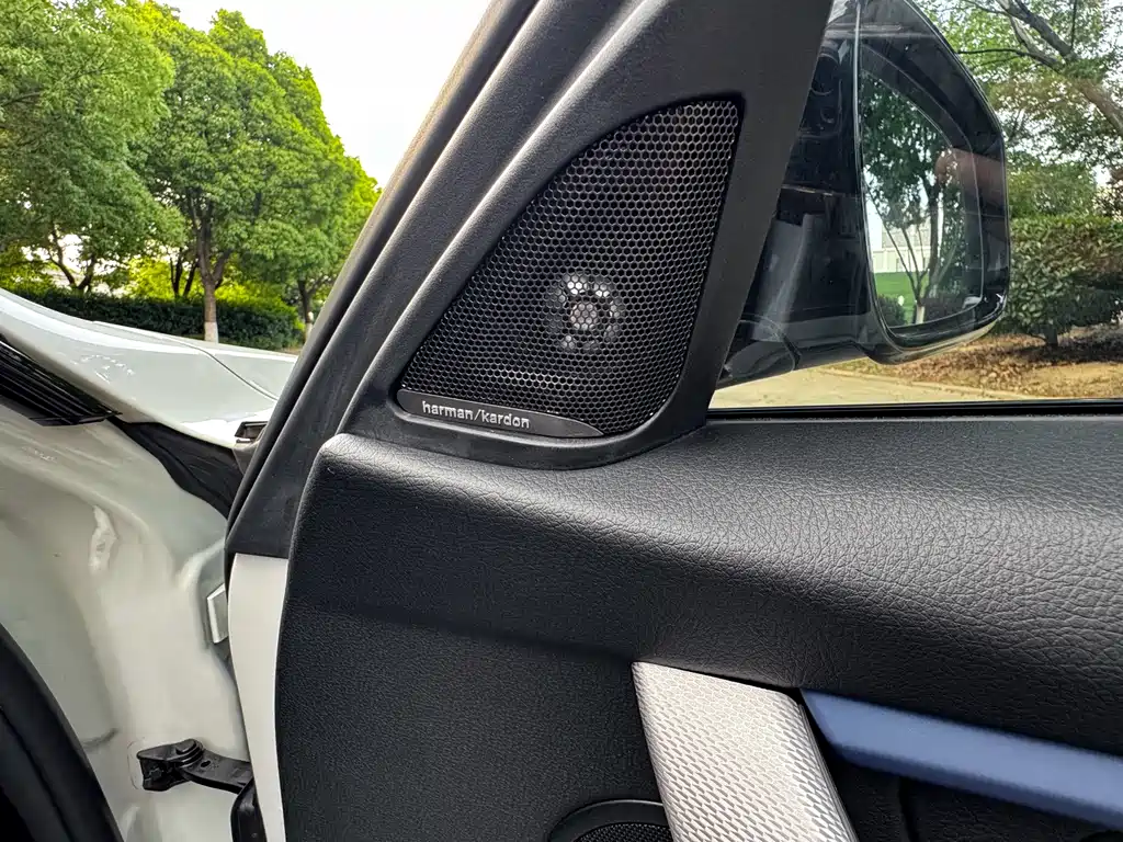 BMW 3 Series - фото 18