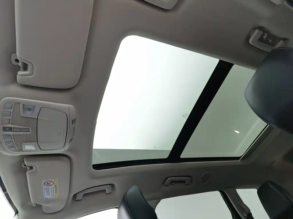 Ford Edge — миниатюра 14