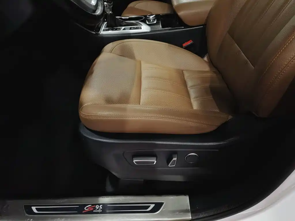 Changan CS95 — миниатюра 20