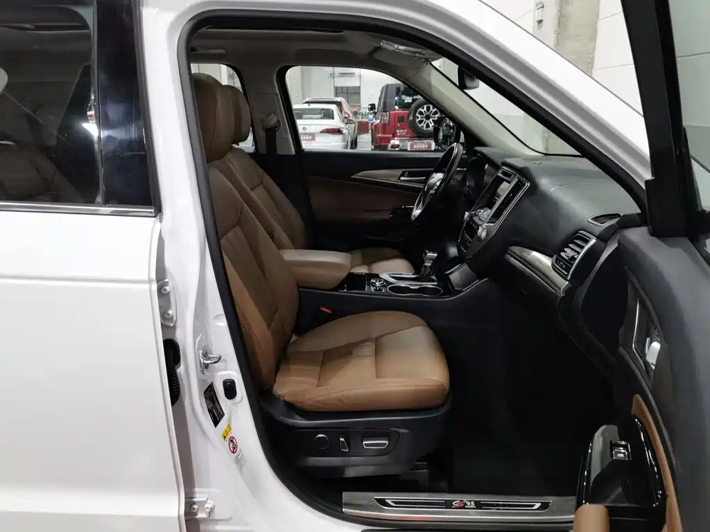 Changan CS95 — миниатюра 23