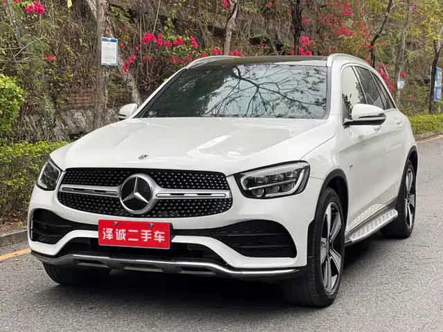 MERCEDES-BENZ GLC