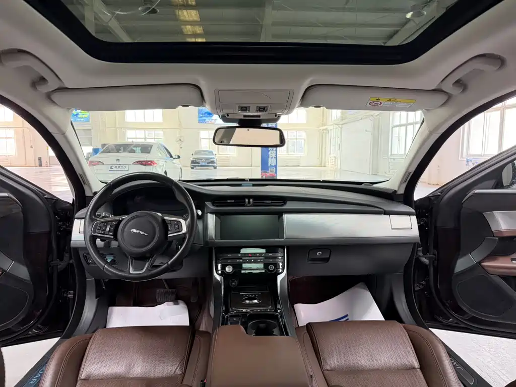Jaguar XFL 2020 XFL 2.0T P250 Luxury