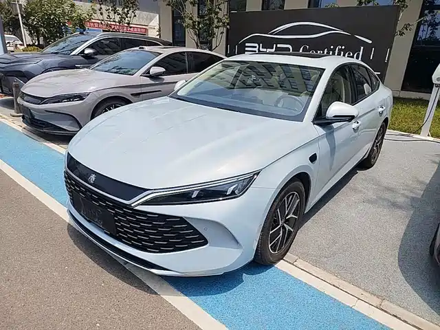 2025 BYD Qin