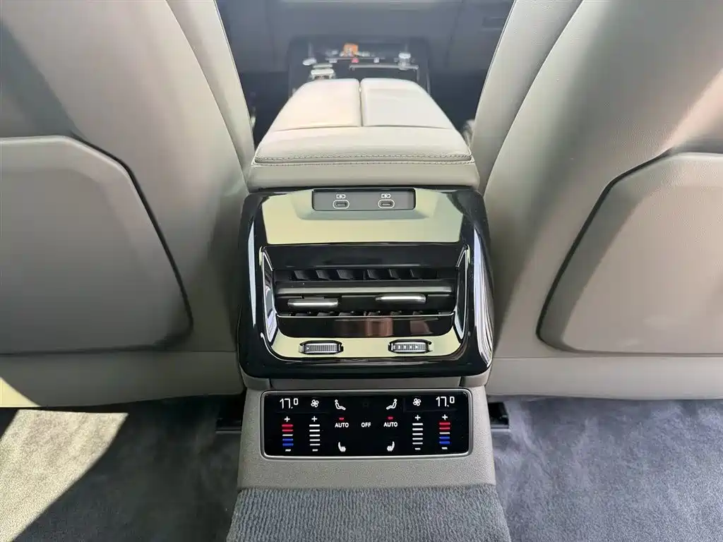 Audi A6L — миниатюра 10