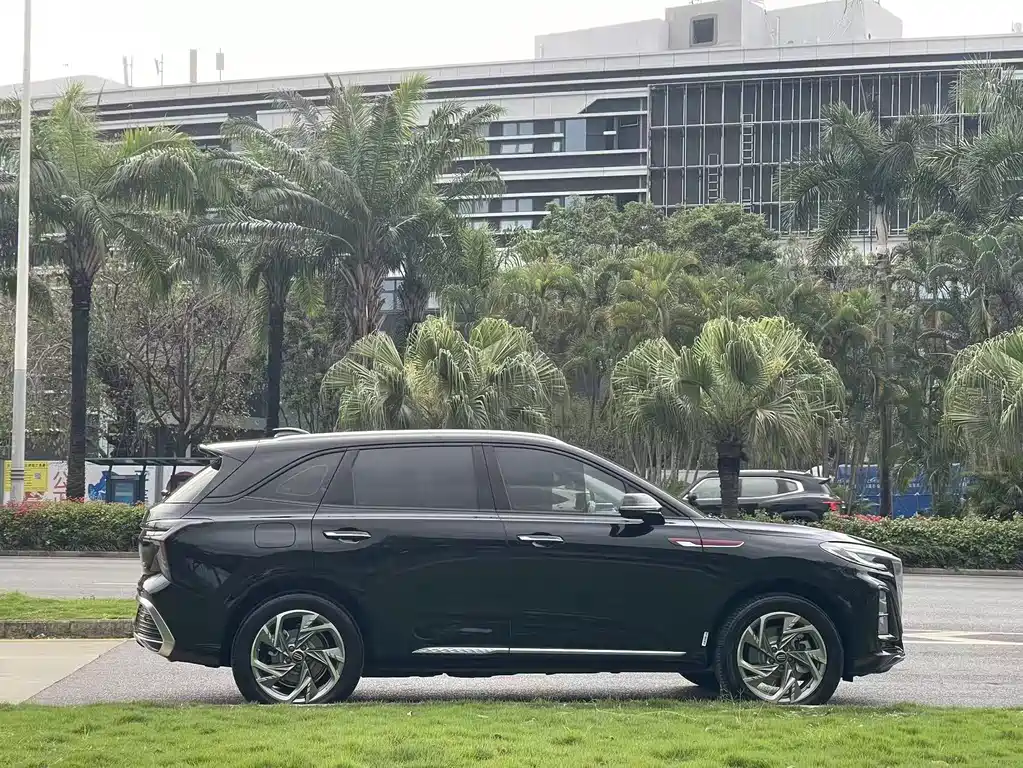 Hongqi HS3 2024 2.0T