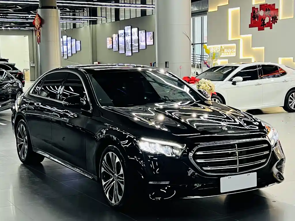 Mercedes-Benz E-Class — миниатюра 3