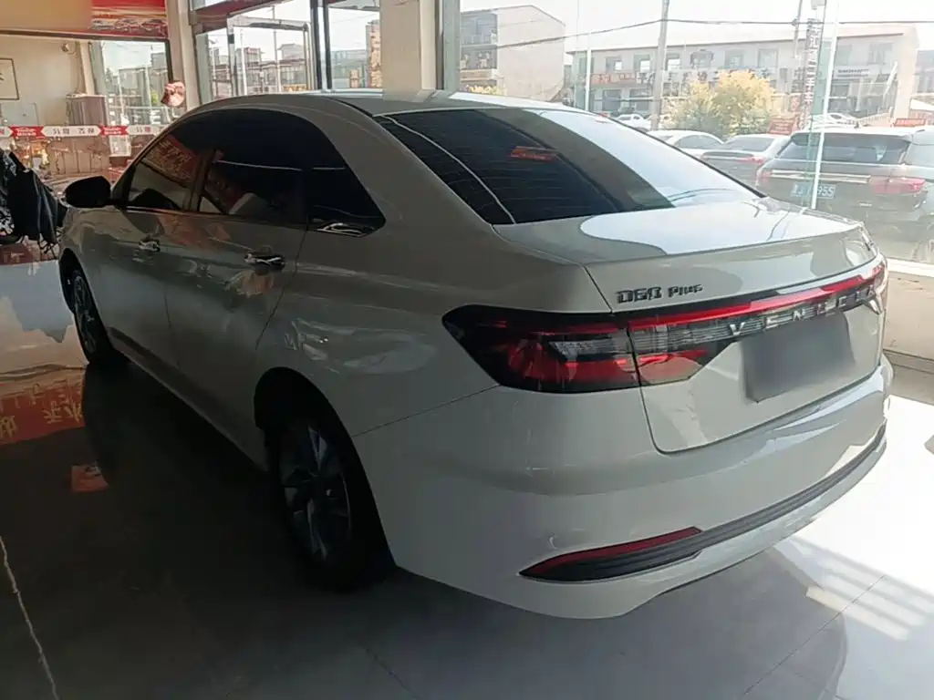 Venucia D60 — миниатюра 5
