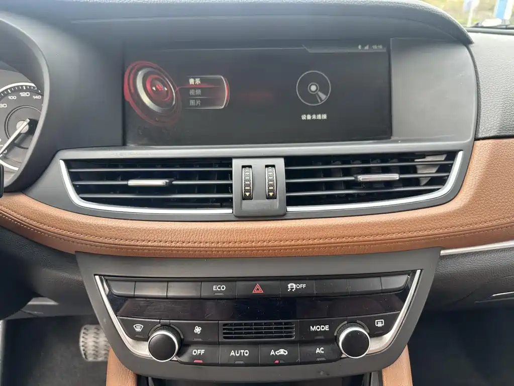 Borgward BX7 — миниатюра 19