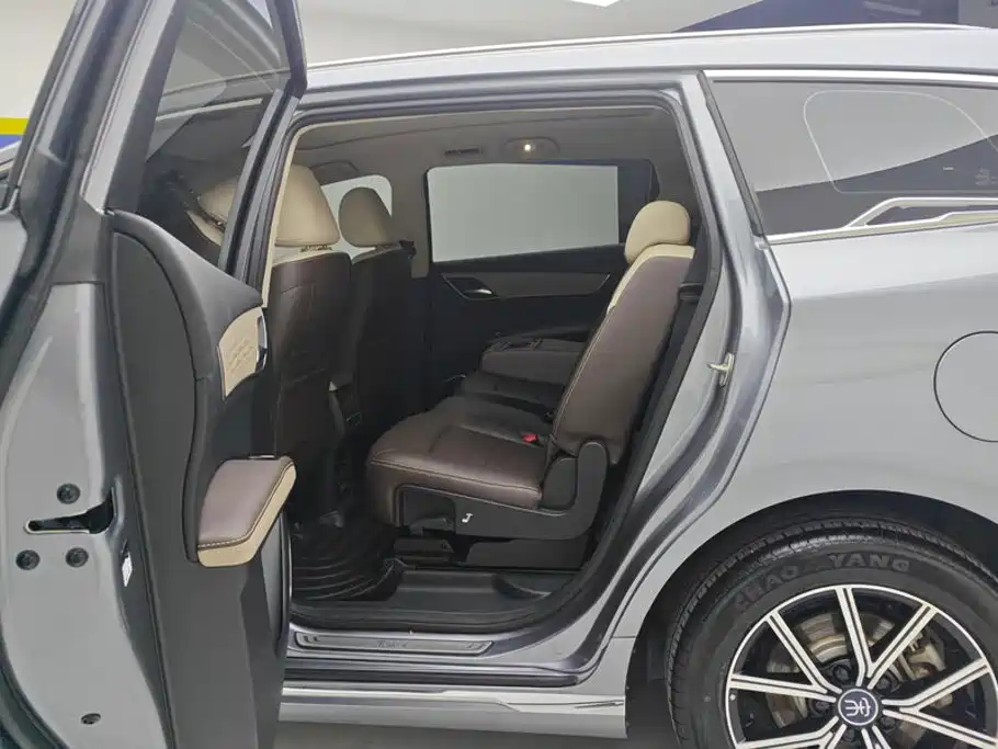 BYD MAX New Energy — миниатюра 11