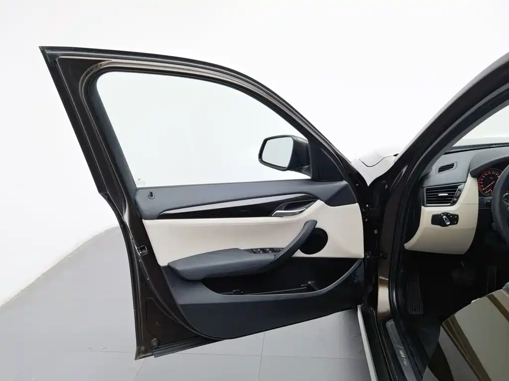 BMW X1 — миниатюра 8