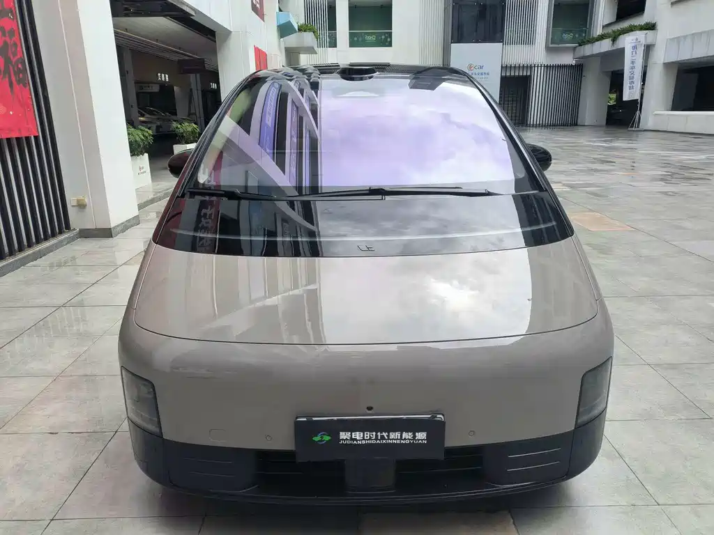 Li Auto Li MEGA — миниатюра 2