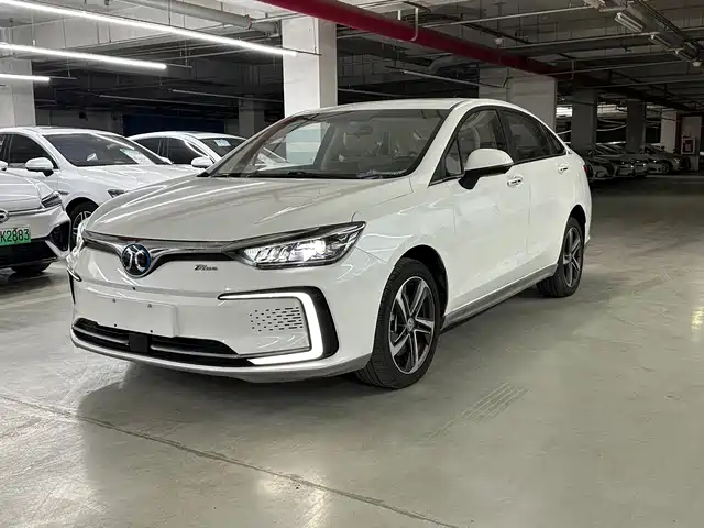 BAIC BEIJING EU5 2018