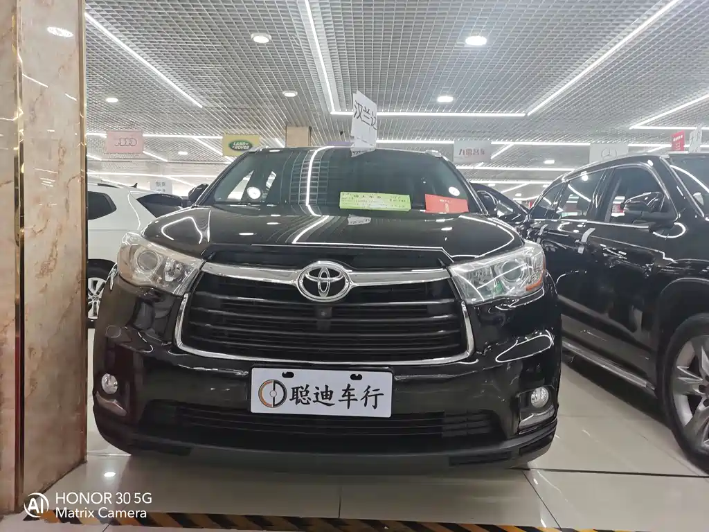 TOYOTA HIGHLANDER