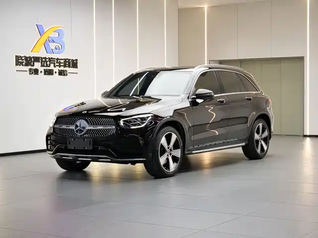 MERCEDES-BENZ GLC