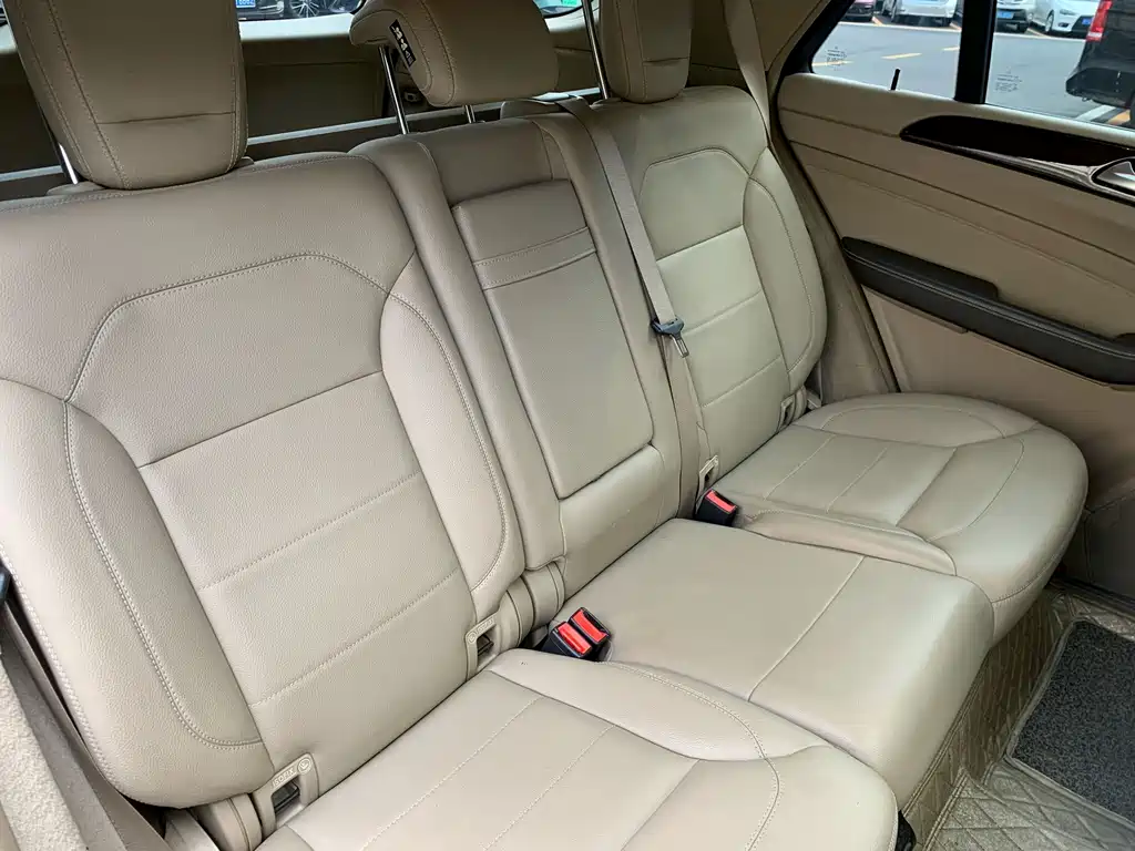 Mercedes-Benz M-Class — миниатюра 29