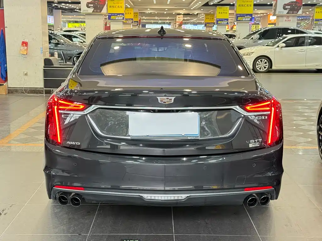 CADILLAC CT6