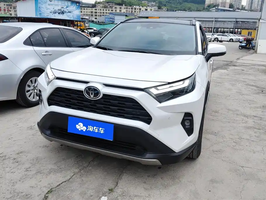 Toyota RAV4 2024