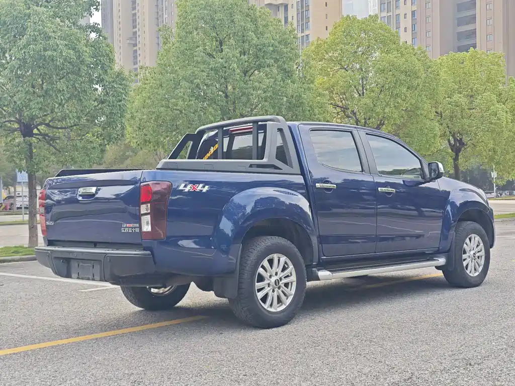 ISUZU D MAX