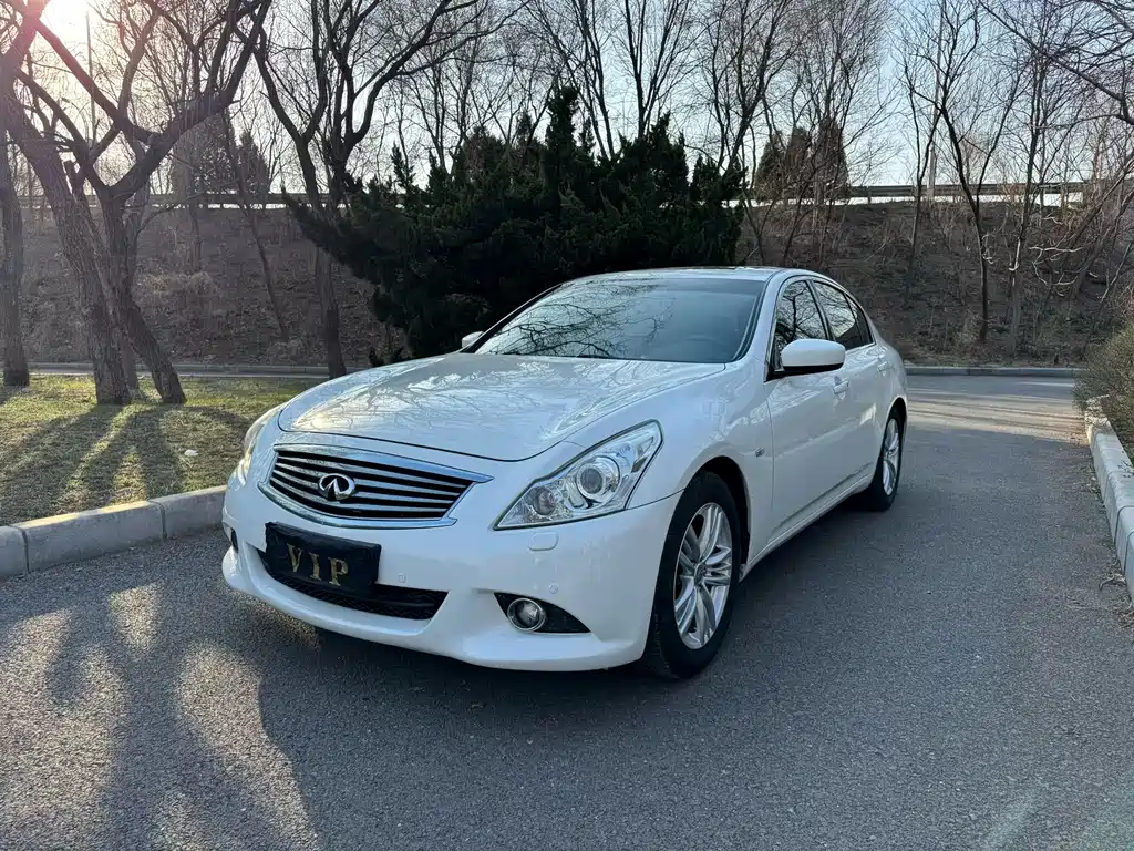 Купить Infiniti G