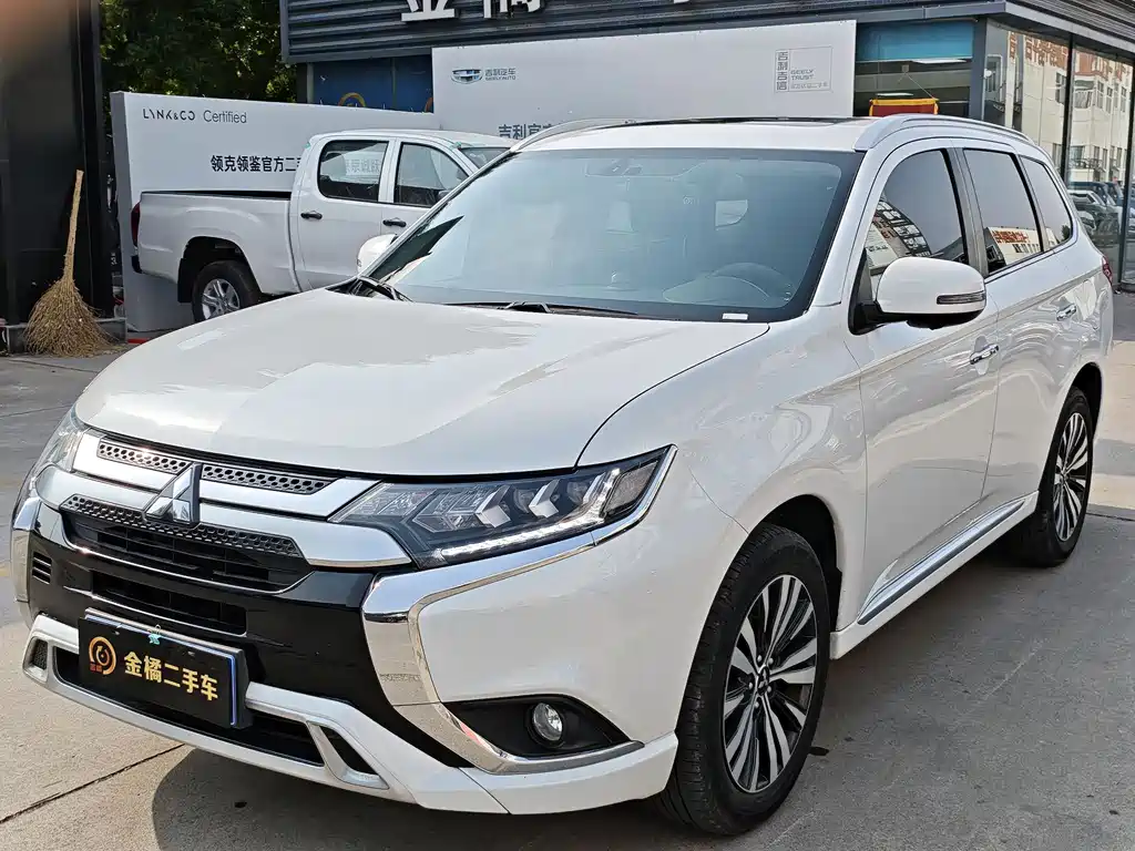 Mitsubishi Outlander 2022