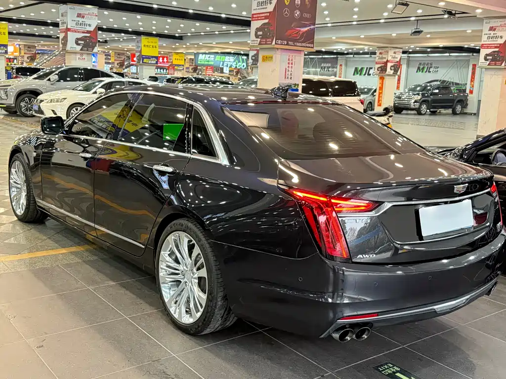 CADILLAC CT6