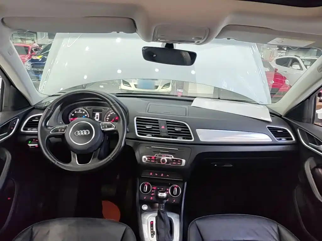 Audi Q3 — миниатюра 10