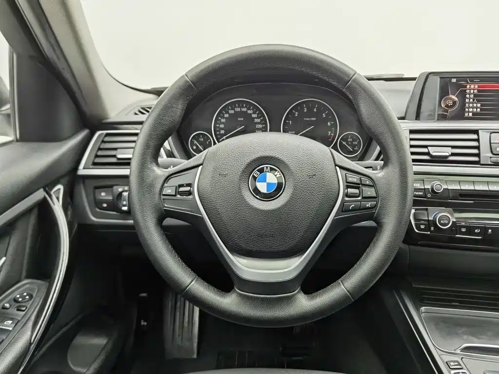 BMW 3 Series — миниатюра 11