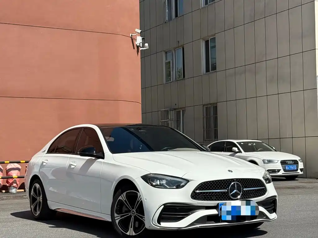 Mercedes-Benz C-Class — миниатюра 3