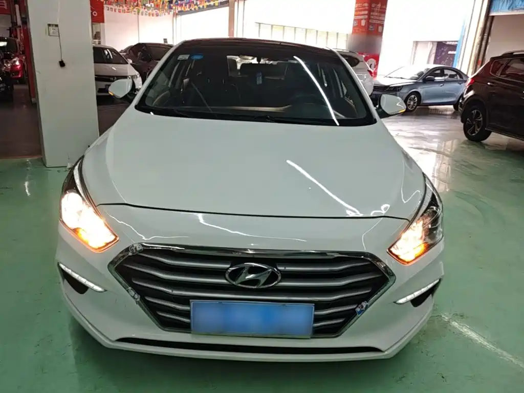 Hyundai Mistra — миниатюра 3