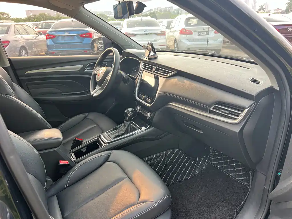 Roewe RX3 — миниатюра 8