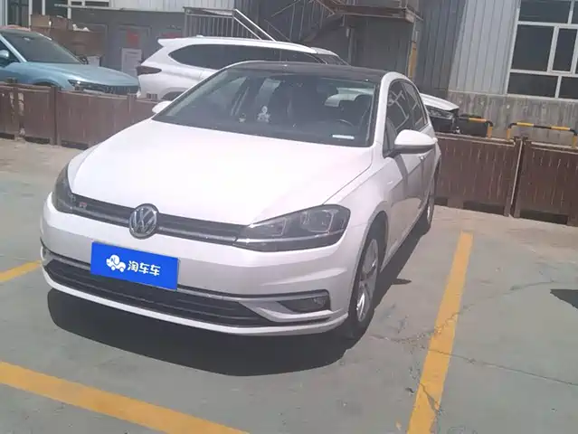 VOLKSWAGEN GOLF 2018