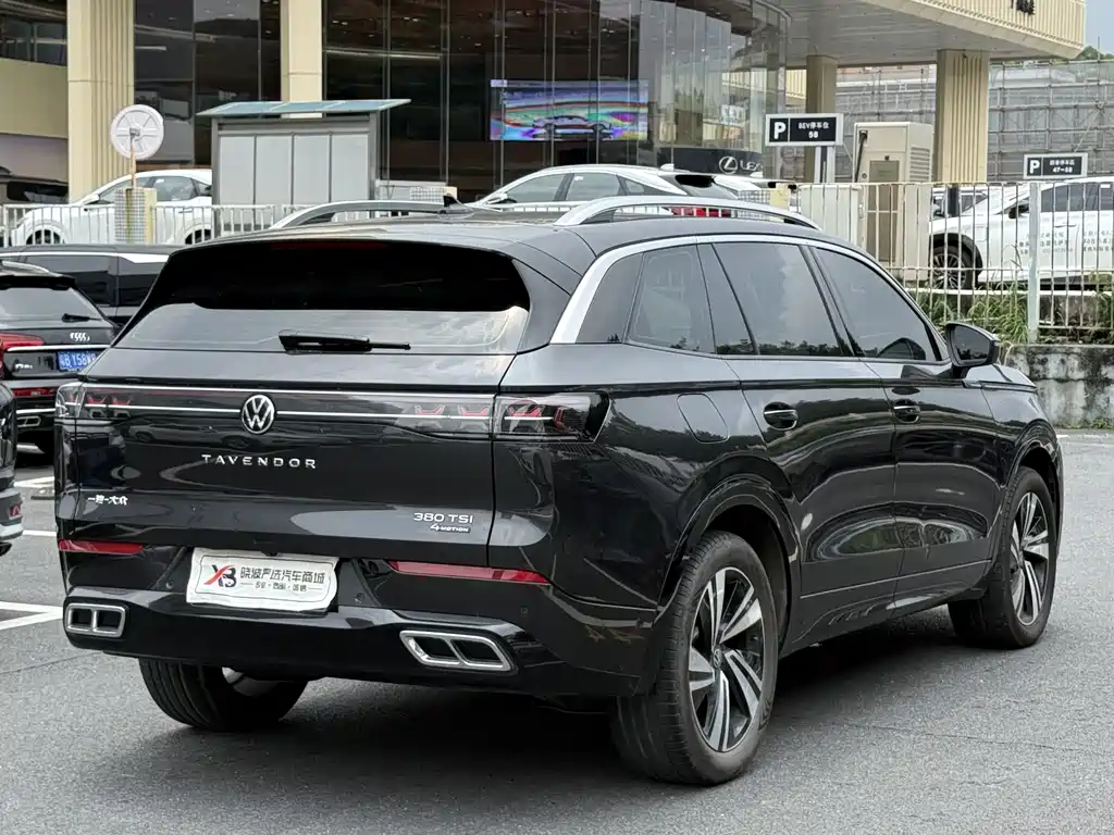 Volkswagen Tavendor 2023 380TSI R-Line