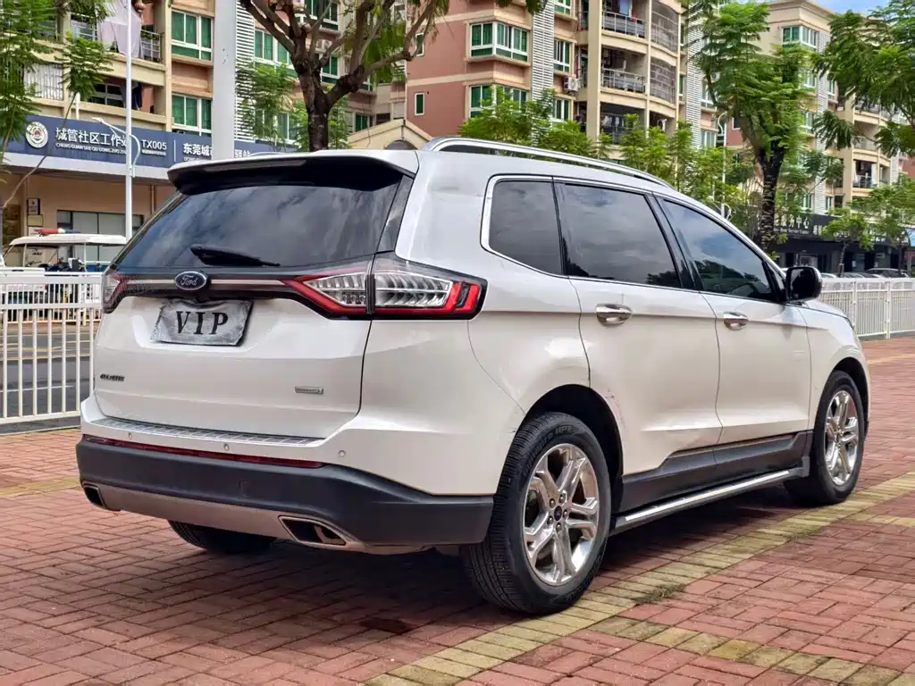 Ford Edge — миниатюра 7