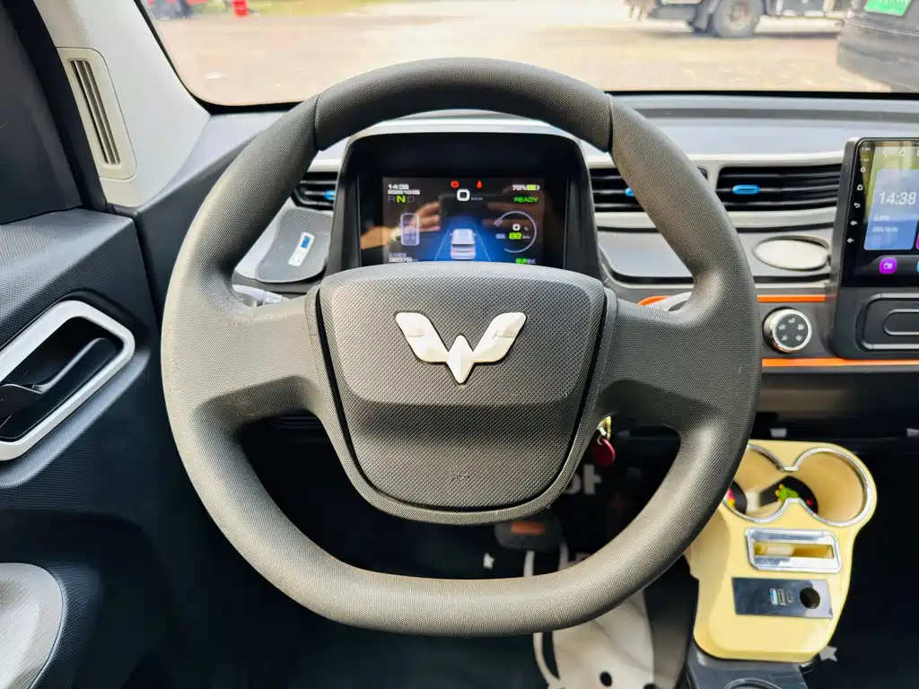 Wuling MINIEV — миниатюра 8