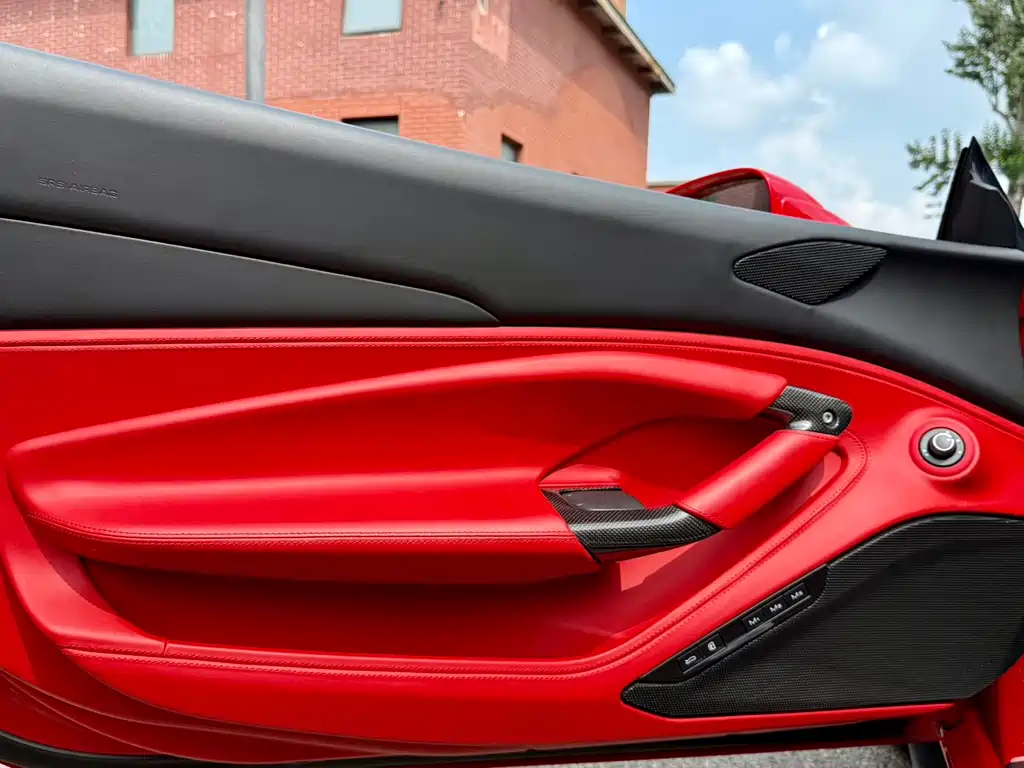 Ferrari F8 — миниатюра 11