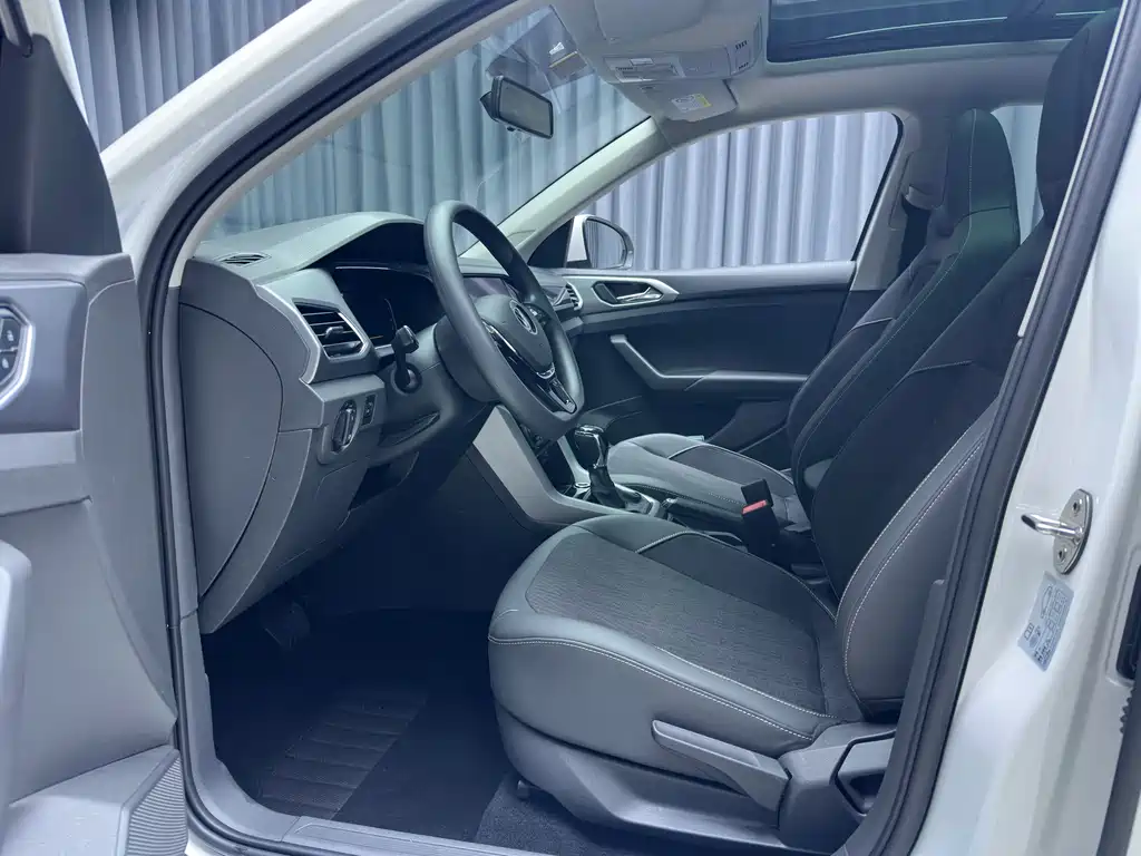 Volkswagen T-Cross — миниатюра 10