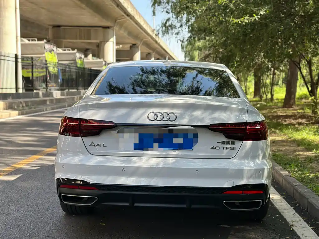 Audi A4L 2024 40 TFSI Luxury