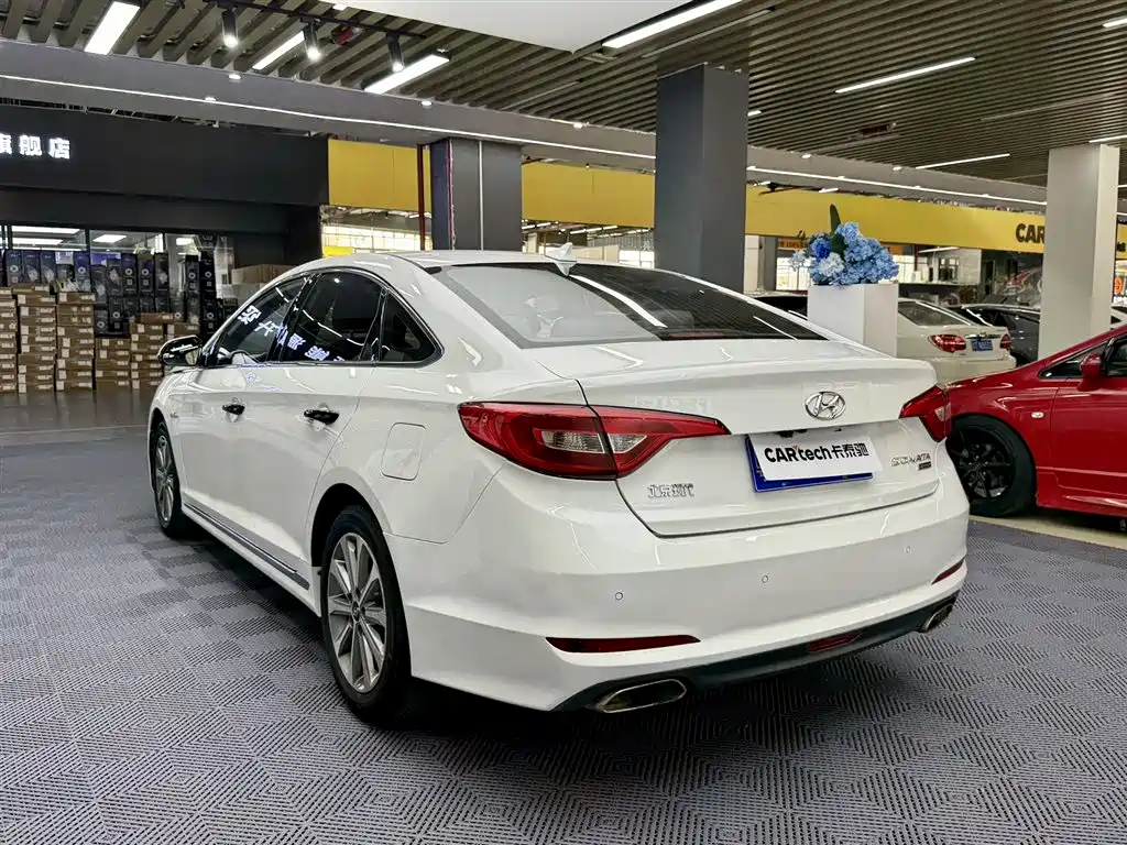 HYUNDAI SONATA